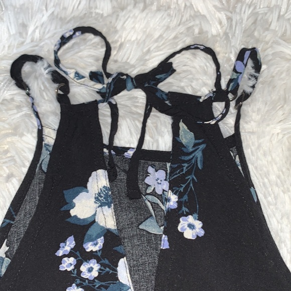 TIE BACK HOLLISTER FLOWY FLORAL TANK TOP🌸 xs - Picture 3 of 4